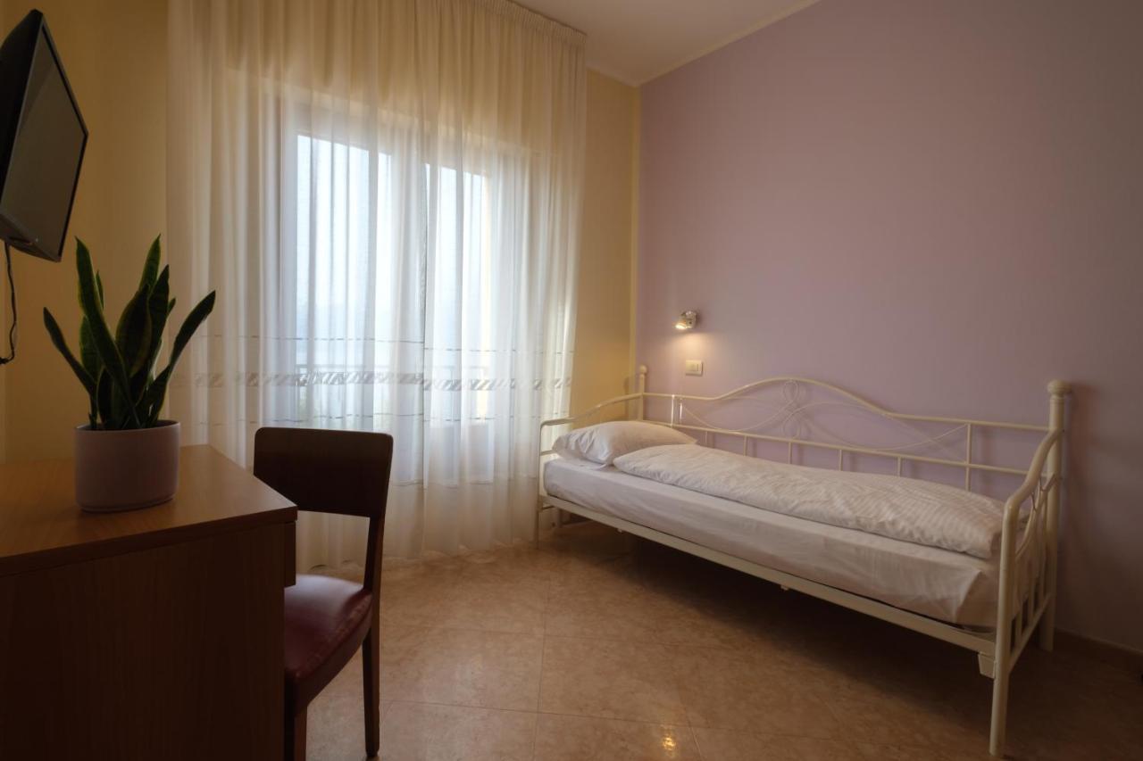 Casa Vacanza - Casa Del Padre Nascimbeni Torri Del Benaco Zewnętrze zdjęcie