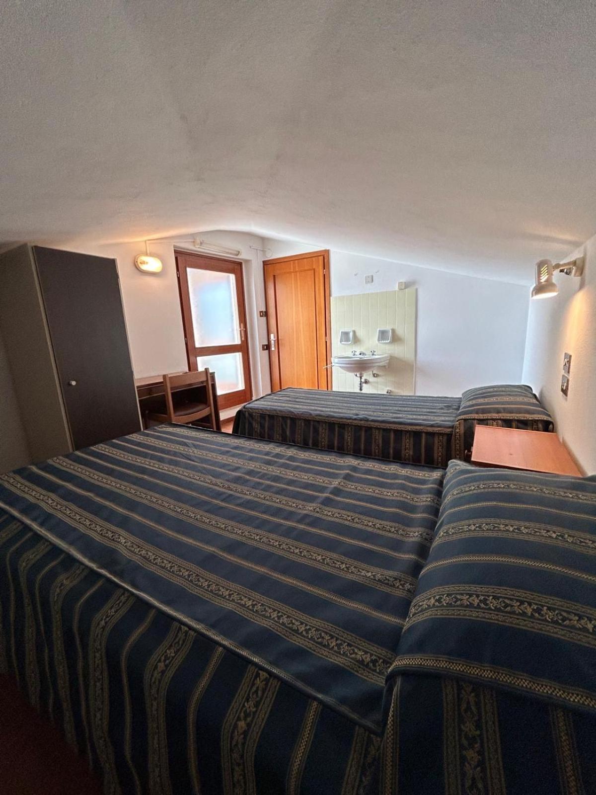 Casa Vacanza - Casa Del Padre Nascimbeni Torri Del Benaco Zewnętrze zdjęcie
